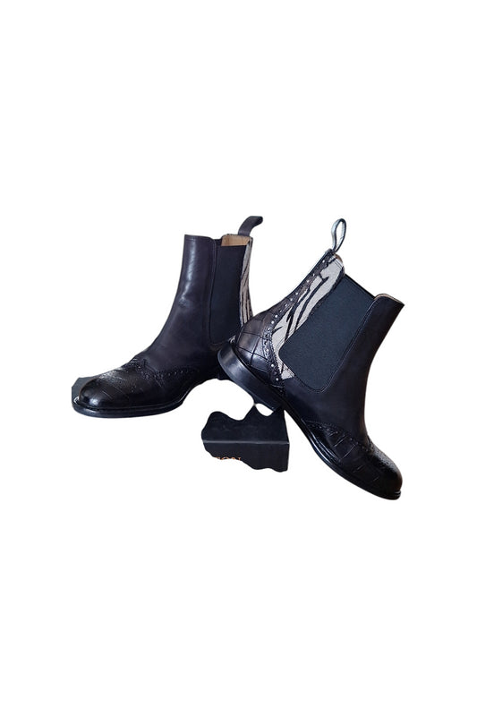 Schwarze Stiefeletten + Zebrapartie