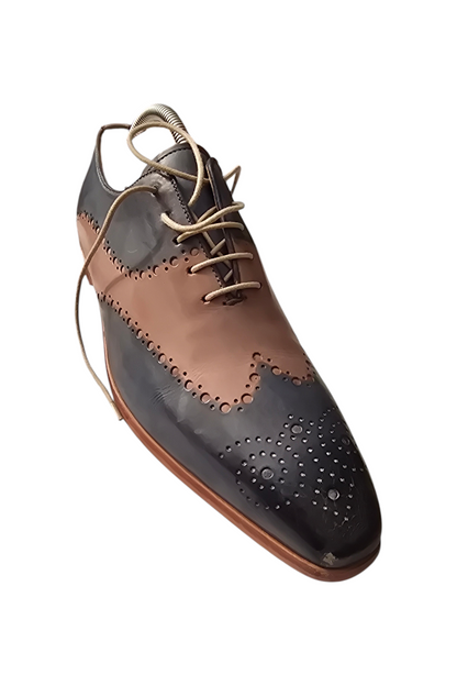 Shoes for sale in very good condition.