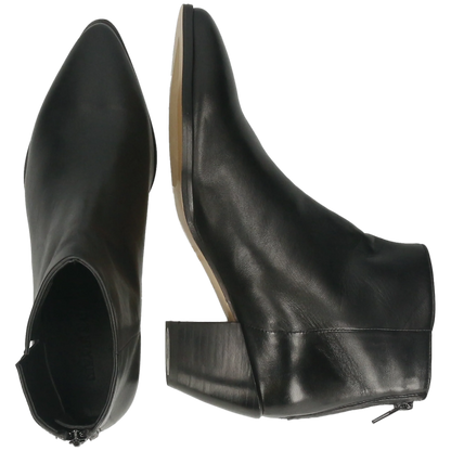 Finja 1 Boots