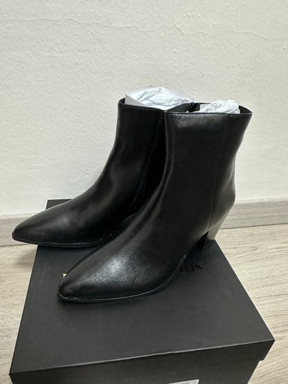 Finja 1 Boots