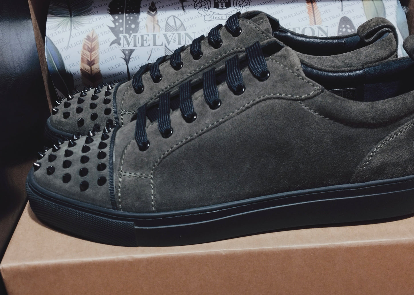 Herren-Sneaker aus Veloursleder Modell Harvey 12