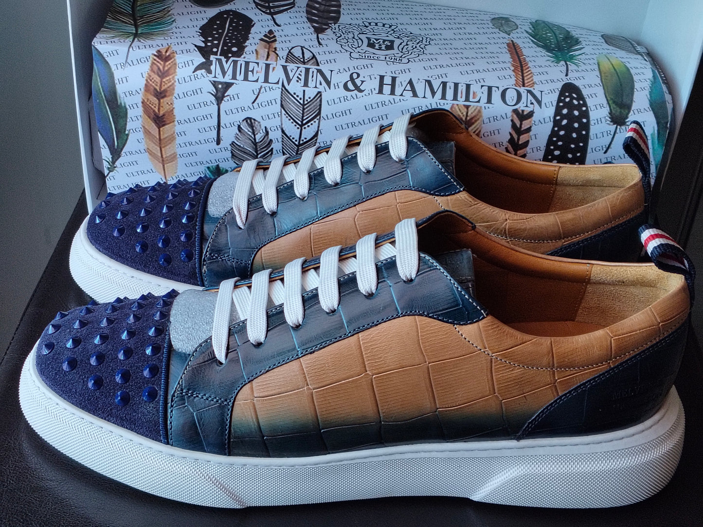 Herren-Sneaker Modell Harvey 12 Größe 45 mit Nieten an der Spitze