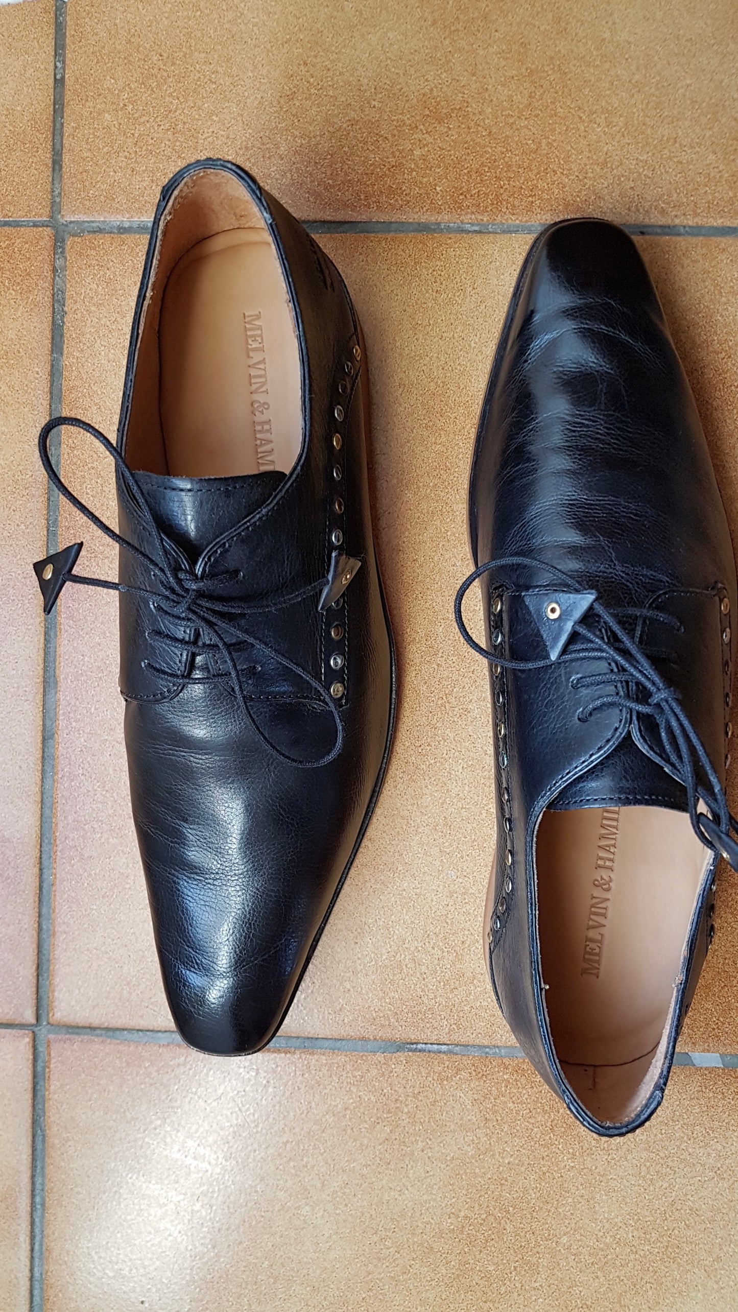Derbies noires