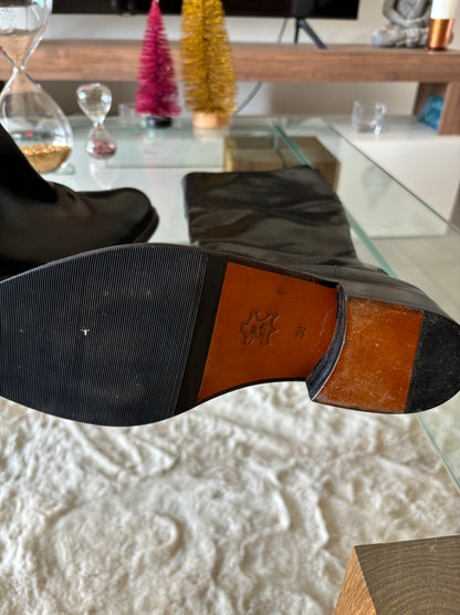 Bottes noires en cuir