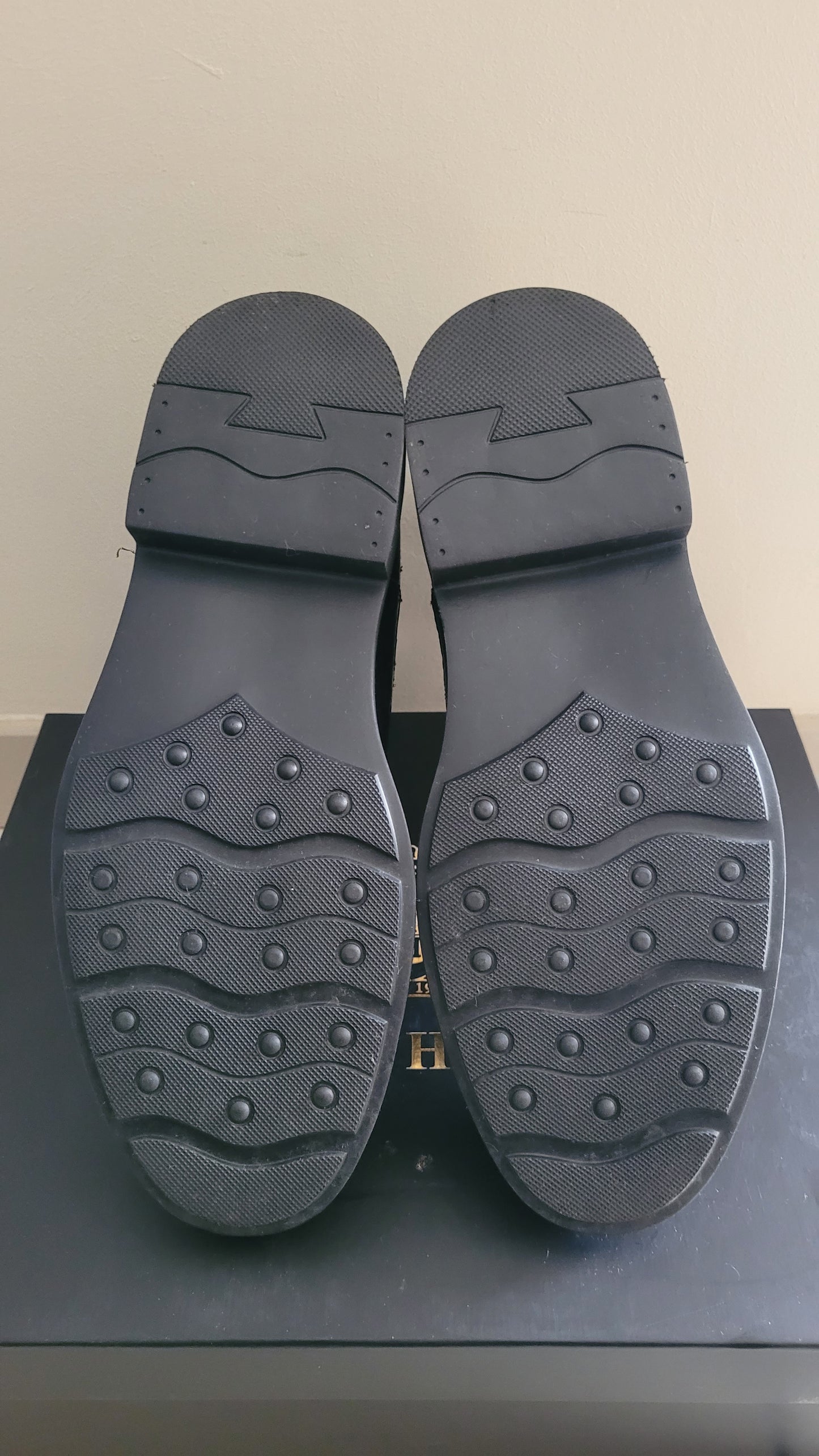 RON 5 ankle boots in Olive color, size 41