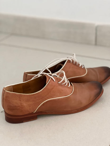 Brown derbies