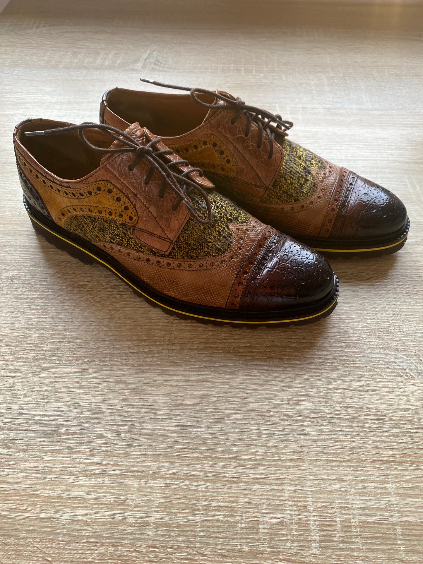 Henry 7 Croco Brown - Derby